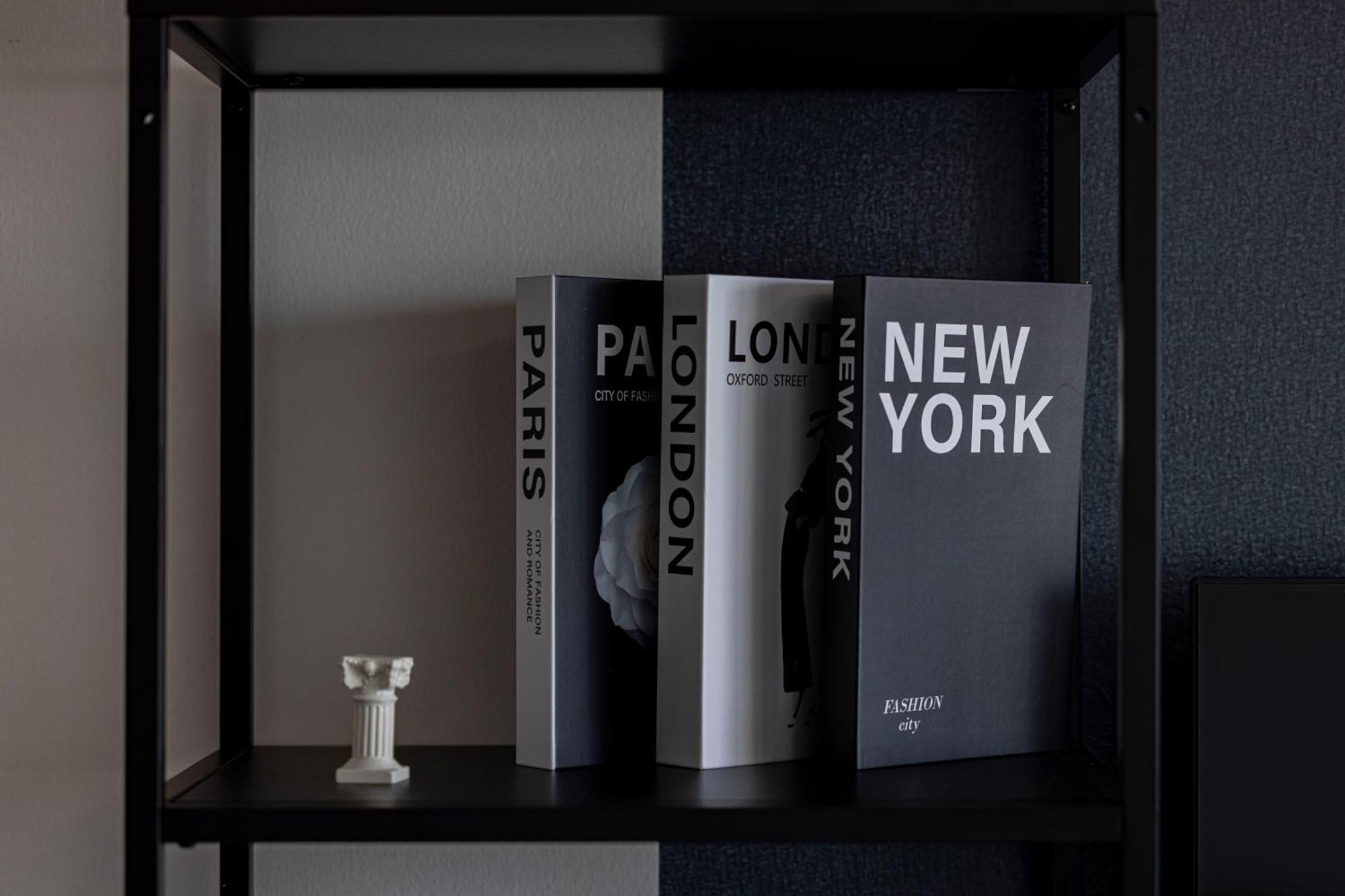 Sleek Nordic Style Seaview *